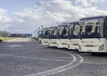 Regione Calabria, Occhiuto: “24 nuovi autobus per il trasporto pubblico locale”