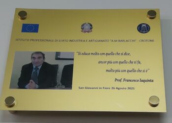 Cerimonia di intitolazione laboratorio al Prof. Iaquinta all’IPSIA di Crotone