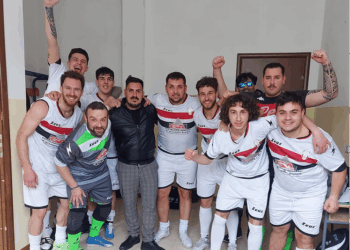 Calcio a 5, campionato Futsal Serie D: Parenti vs Real Krimisa 6-8