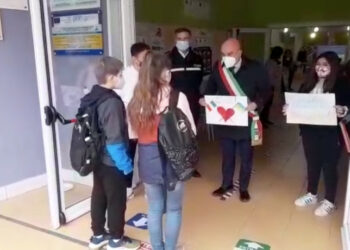 L’Istituto Comprensivo Giovanni XXIII di Melissa accoglie due ragazzi ucraini – VIDEO