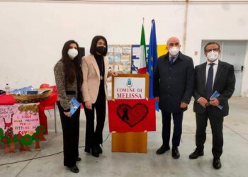 Presentato il libro “Oltre l’armatura” nel salone ex Cantina sociale di Torre Melissa