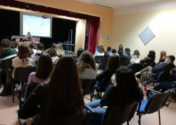 Gli studenti del “Gravina” incontrano i geologi dell’Unical