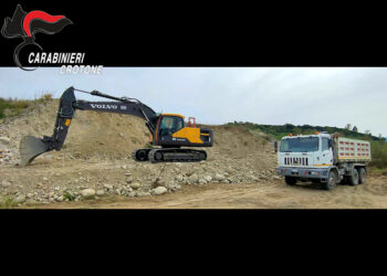 Roccabernarda, rubano dei materiali inerti dalle sponde del fiume “Tacina”: arrestati 2 operai