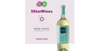Il Cirò bianco “Mare chiaro” dell’azienda Ippolito 1845, conquista “5StarWines” al Vinitaly 2022