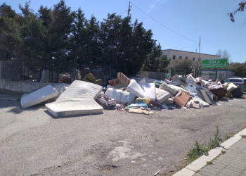 Crotone, Pedace: “la città è invasa da ingombranti “