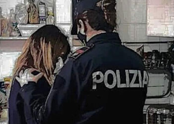 Crotone:  minacce ai danni delle ex compagne, la Polizia esegue due misure cautelari per stalking