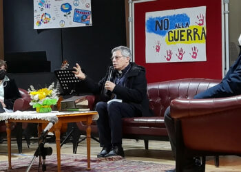 L’Istituto Comprensivo Perri-Pitagora incontra il Vescovo della Diocesi Mons. Giuseppe Schillaci