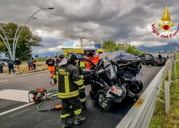 Tragico incidente sulla SS 106: due morti e un ferito grave