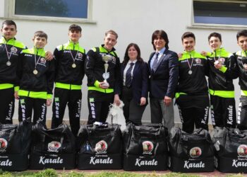 3 Ori, 1 Argento e 2 bronzi sono state le medaglie conquistate dai karateka della Martial Kroton Ryu alle qualificazioni regionali del campionato italiano juniores di kumite