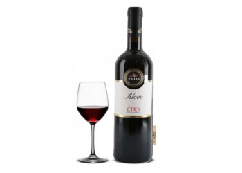 Dalle cantine Zito nasce “Alceo” il vino dei poeti, Cirò rosso classico” di sole uve Gaglioppo