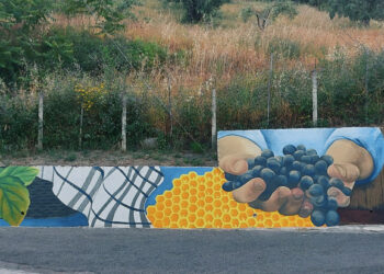 Bellissimo Murales: Mèlissa in greco bizantino μέλισσα, ossia “ape”