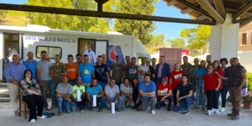 “Buon vino fa buon sangue” raccolte 40 sacche tra le verdi vigne della Tenuta Rosaneti, organizzata da Librandi e l’Avis di Cirò Marina