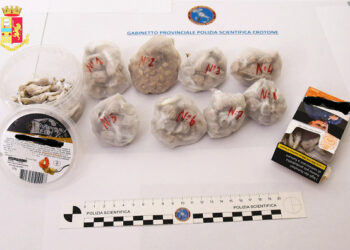 Crotone, sorpreso con 150 grammi di eroina: la Polizia di Stato arresta un 42enne