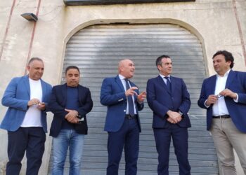 Demolizione del palazzo Mangeruca, incontro a Torre Melissa