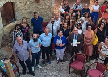 Presentato il libro “I Bambini si raccontano” nell’incantevole scenario della Torre Aragonese di Melissa