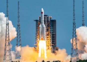 Rientro incontrollato del razzo cinese: cessato allarme. Escluso interessamento per l’Italia