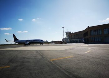 Crotone, sulla riduzione dei voli da e per Bologna interviene il Comitato Cittadino Aeroporto di Crotone