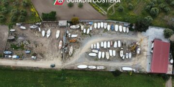 Le Castella, sequestrata area di 5.000 mq: cantiere nautico abusivo senza autorizzazioni ambientali ed edilizie