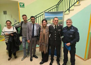 Mesoraca, incontro del Comandante Provinciale dei Carabinieri di Crotone con gli studenti del Liceo Scientifico “LOMBARDI SATRIANI”