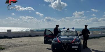 Controlli a tappeto a Cirò Marina: droga, multe e sequestri durante le festività