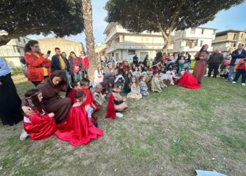 Cirò Marina, i piccoli de “Il Bosco Incantato” mettono in scena la Passione di Gesù nella villetta comunale