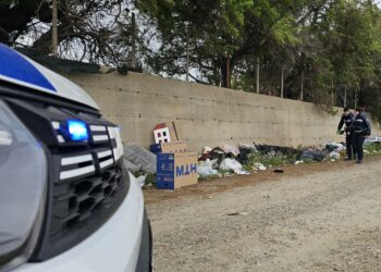 Cirò Marina, sequestrate due discariche abusive: rifiuti speciali e munizioni tra i materiali rinvenuti