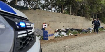 Cirò Marina, sequestrate due discariche abusive: rifiuti speciali e munizioni tra i materiali rinvenuti