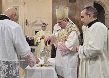 Santa Severina, prima Messa Crismale del Vescovo Alberto Torriani
