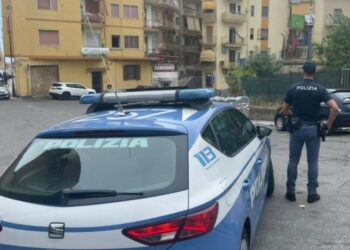 Crotone, la Polizia di Stato arresta un soggetto condannato per spaccio di stupefacenti ed effettua una vasta operazione antidroga nel quartiere Fondo Gesù