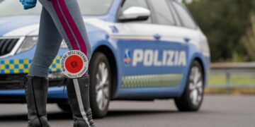 Crotone, anziana truffata: arrestato uno dei responsabili grazie a un intervento della Polizia Stradale sulla SS106