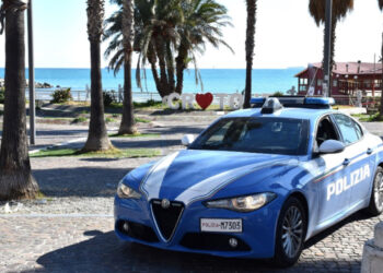 Crotone: due uomini perseguitano gli ex partner, scatta il divieto di avvicinamento con braccialetto elettronico