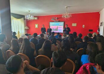 La Polizia Postale incontra gli studenti dell’alberghiero di Le Castella: “Navigare sicuri nel mondo digitale”