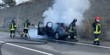 Vigili del Fuoco di Crotone in emergenza organico: turni massacranti e ferie a rischio