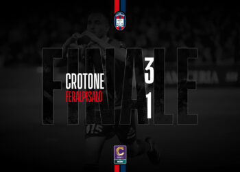 Calcio, Serie C, Playoff: Crotone vs Feralpisalò 3-1