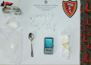 Crotone, arrestato 32enne con cocaina pronta per lo spaccio: sequestrata droga anche in casa