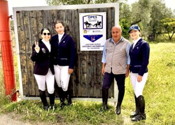 Zinzi, Siena e Ferrari: tre nuove istruttrici ISHA‑OPES formate a Cirò Marina al centro ippico San Nicola con Antonio Saltarello