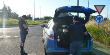 Isola Capo Rizzuto, controlli straordinari della Polizia di Stato