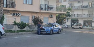 Controlli straordinari della Polizia a Cirò e Cirò Marina: identificate 348 persone, sanzioni e denunce