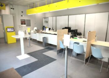 Poste italiane: al via anche la prenotazione telefonica