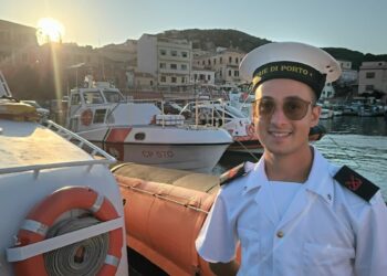 Dal sogno da bambino al giuramento: Tommaso Giglio da Cirò Marina alla Scuola Sottufficiali della Marina Militare per diventare Guardia Costiera