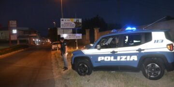 La Polizia di Stato effettua una raffica di controlli nelle città di Isola Capo Rizzuto, Crotone,  Cirò Marina e Le Castella