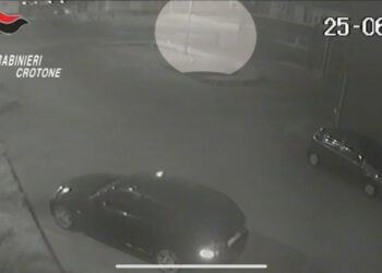 Cirò Marina, maxi furto di farmaci oncologici per oltre 700mila euro: in carcere un 60enne di Napoli, indagini in corso su altri complici