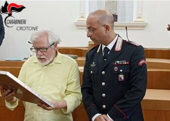 Santa Severina rende omaggio al Luogotenente Carmine Cefalo: encomio solenne per 13 anni di servizio alla comunità