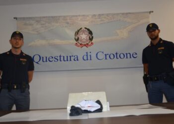 Crotone: corriere della droga arrestato con un chilo di cocaina purissima, era diretto nella movida
