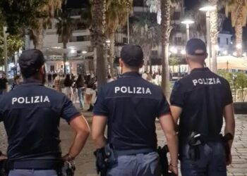 Raffica di controlli della Polizia di Stato: 890 persone identificate tra Crotone, Cirò Marina e Le Castella