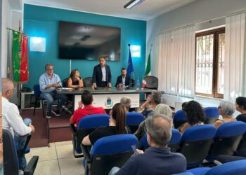 Provincia di Crotone, il Presidente Ferrari annuncia la stabilizzazione dei TIS Calabria: “Un atto di dignità per chi lavora da anni nell’Ente”