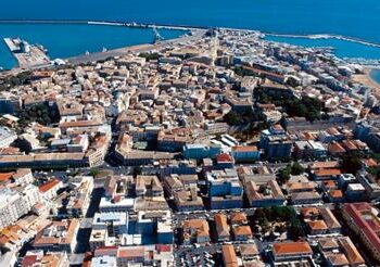 Crotone, il mercato immobiliare si muove: compravendite stabili, affitti in forte crescita