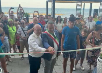 Inaugurato il SummerTime Lounge Bar a Torre Melissa: relax, gusto e stile sul lungomare