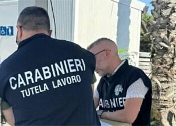 Controlli estivi nei lidi e cantieri tra Cirò Marina e Isola: denunce e sanzioni per oltre 7.500 euro