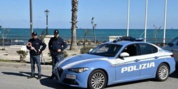 Movida estiva sotto controllo: raffica di sanzioni e rimozioni della Polizia Locale a Crotone